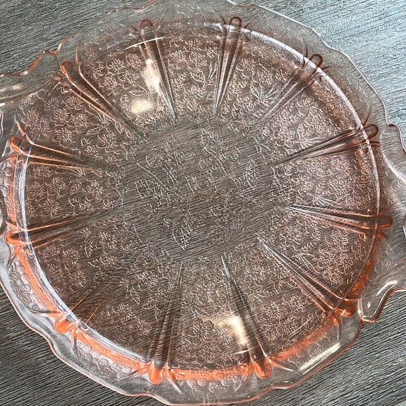 Vintage Depression glass (Jeanette) handled tray - Picture 2 of 4